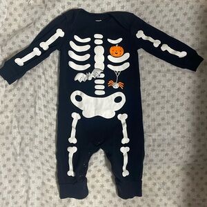 Carters spooky skeleton. 6m